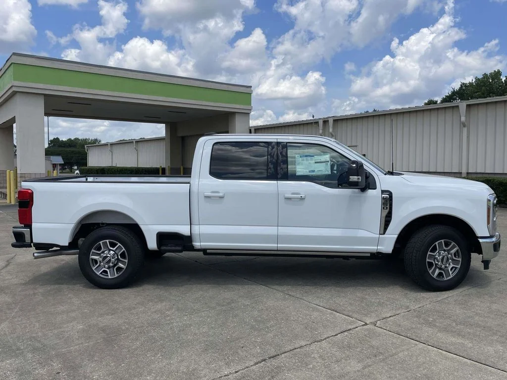 New 2026 White Ford Lariat image 2