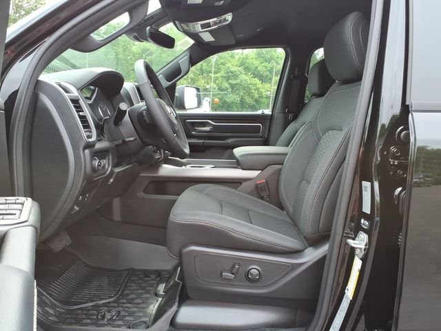 New 2026 Diamond Black Crystal Pearl-Coat Exterior Paint RAM Big Horn/Lone Star image 13