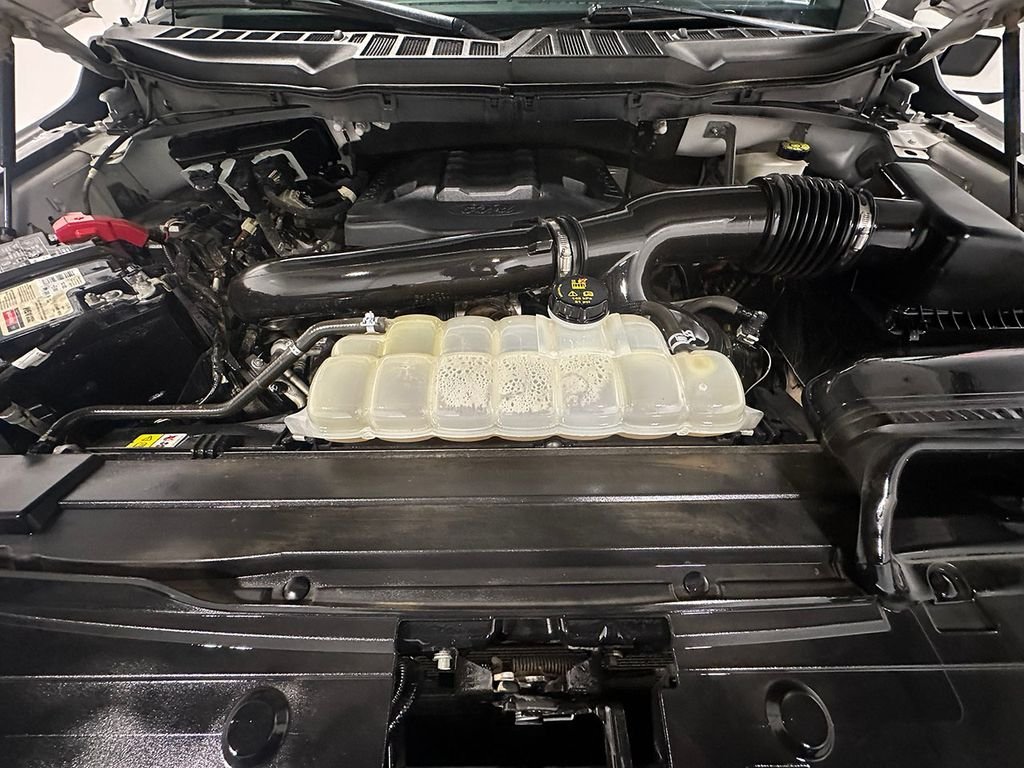 Used 2022 White Ford Lariat image 43