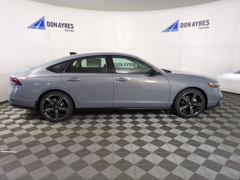 New 2026 Urban Gray Pearl Honda SE image 6