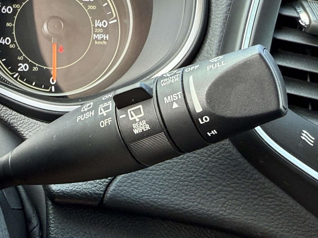 Used 2021 White Jeep Latitude Lux image 25
