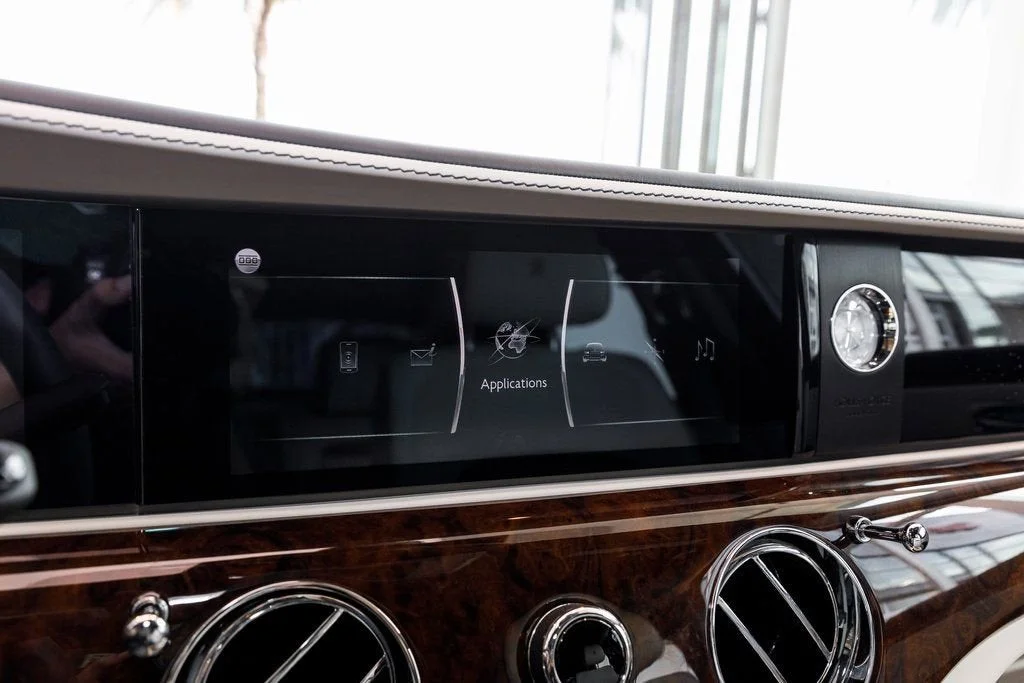 Used 2021 Midnight Sapphire Rolls-Royce  image 23