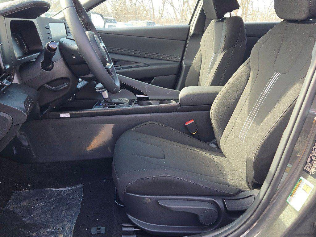 New 2026 Gray Hyundai SEL Sport Premium image 22