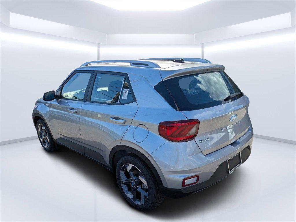 New 2026 Silver Hyundai SEL image 5