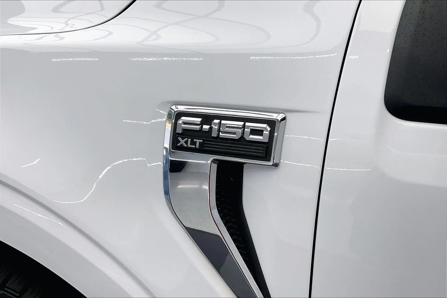 Used 2021 Oxford White Ford XLT image 32