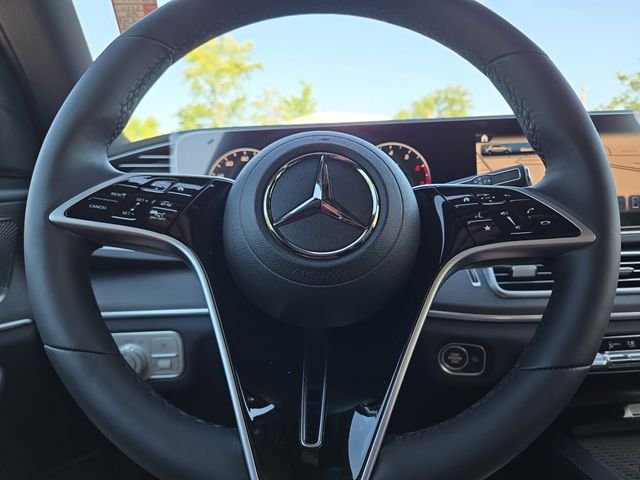 New 2026 MANUFAKTUR Moonlight White Magno Mercedes-Benz GLE350 image 18