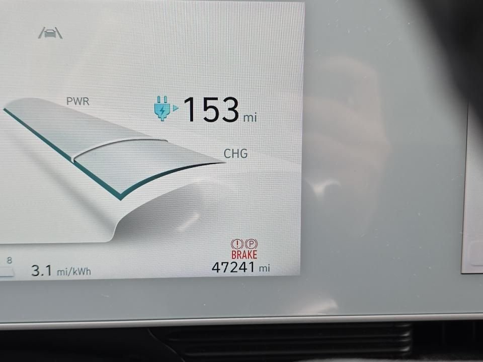 Used 2024 Blue Hyundai SE image 5