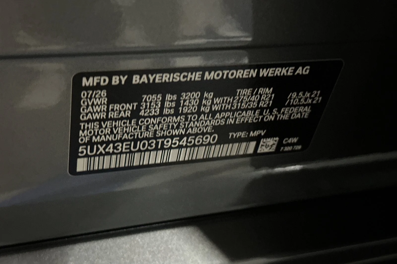 New 2026 Skyscraper Grey Metallic BMW xDrive50e image 28