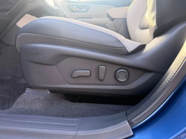 New 2026 DAYBREAK BLUE PEARL Subaru Limited image 17