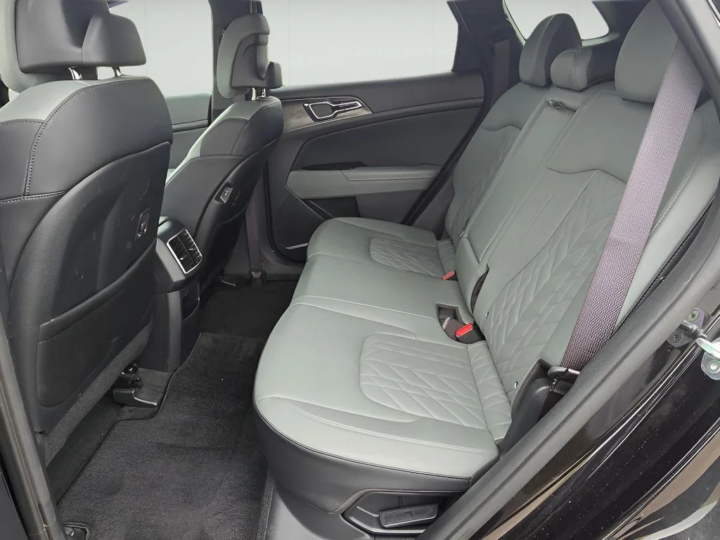 Used 2023 Fusion Black Kia X-Line image 22
