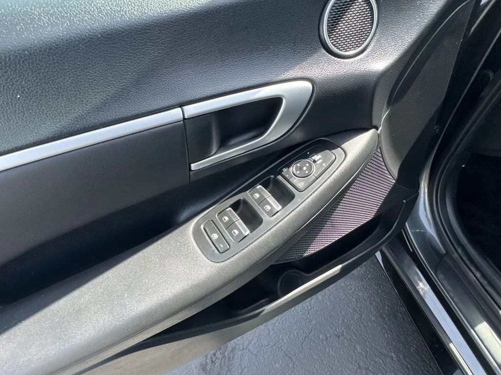 Used 2025 Gray Hyundai SEL image 22