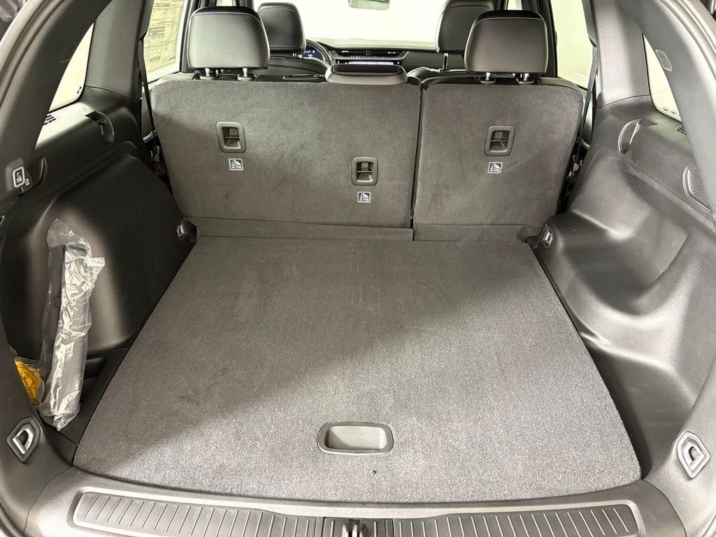 New 2026 Baltic Gray Metallic Clear-Coat Exterior Paint Jeep Altitude image 40