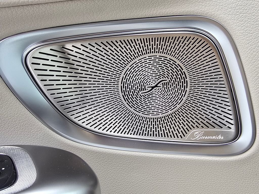New 2026 MANUFAKTUR Moonlight White Metallic Mercedes-Benz CLE 53 AMG® image 23