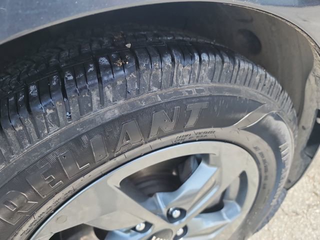 Used 2021 Gray Kia LXS image 39