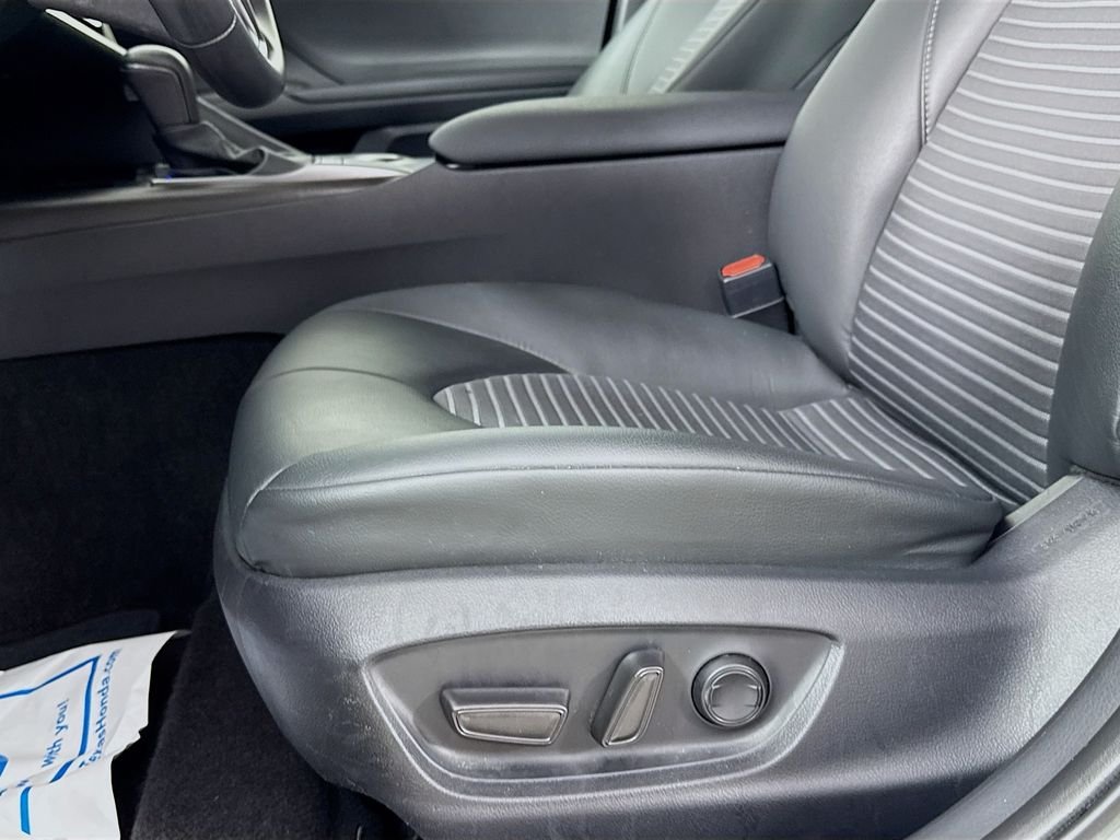 Used 2024 Ice Toyota SE image 23