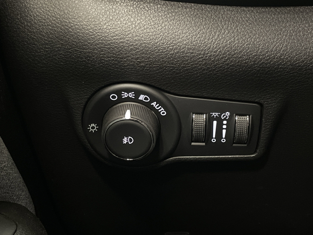 2025 Jeep Compass Latitude - Photo 25