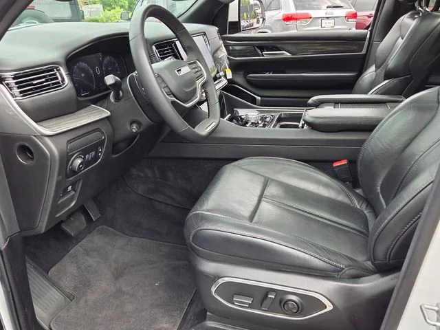 Used 2022 White Jeep Series III image 16