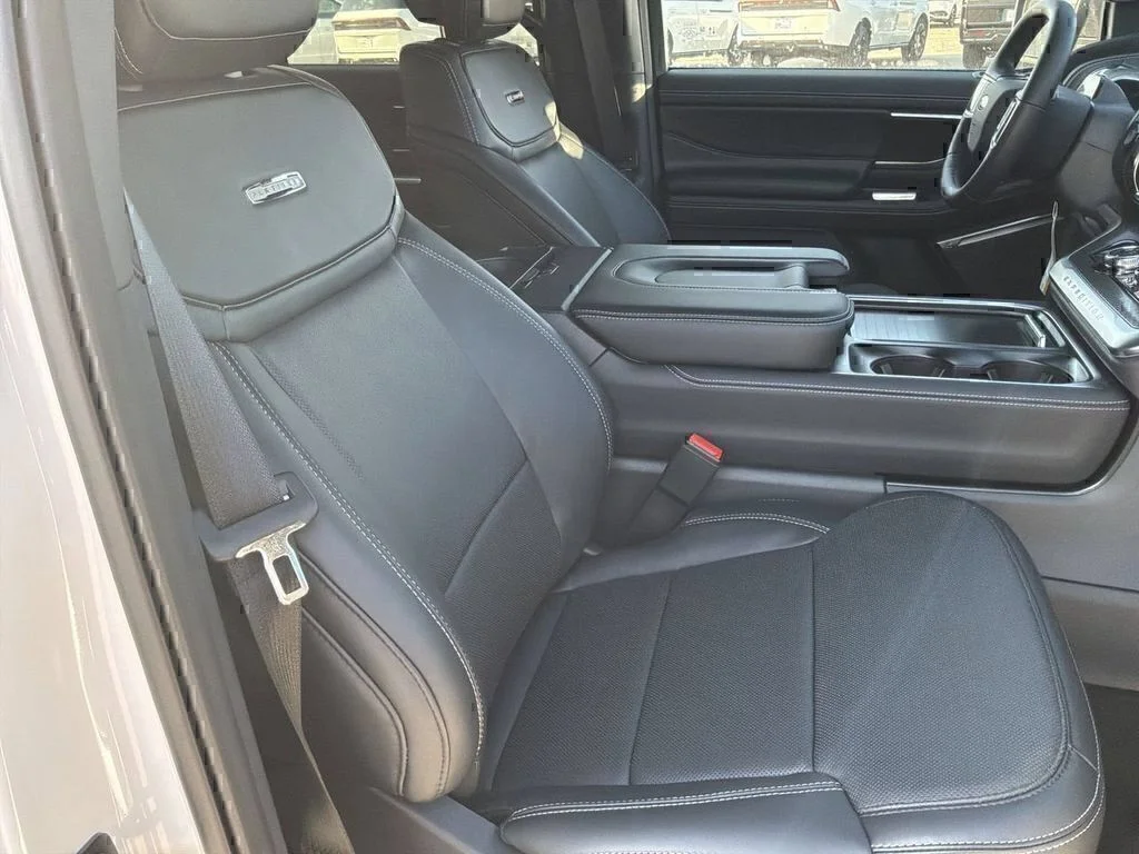 New 2026 Star White Metallic Tri-Coat Ford MAX Platinum® image 22