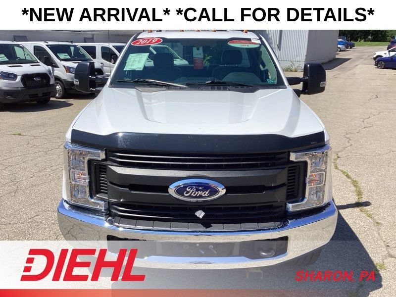 Used 2019 White Ford XL image 3