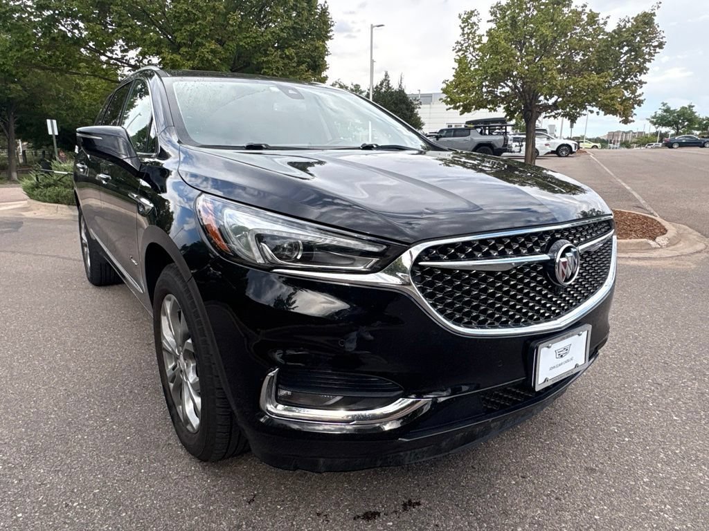 Used 2019 Includes Spectra Gray lower exterior accent color.) Buick Avenir image 7