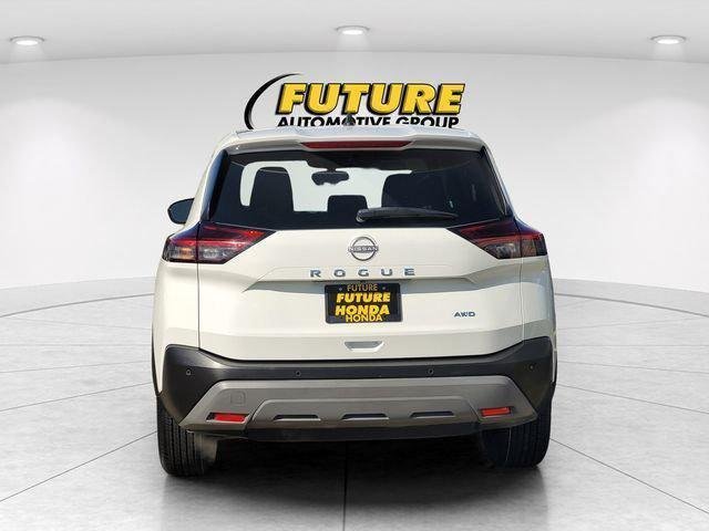 Used 2023 White Nissan S image 8