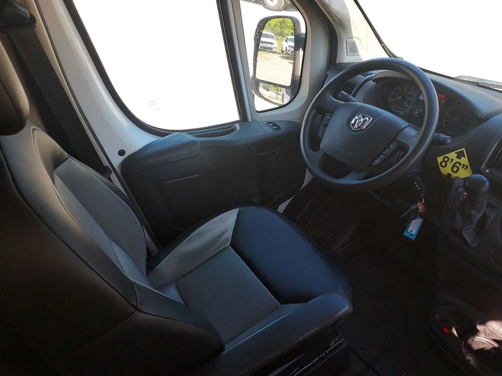 Used 2020 White Ram Base image 15