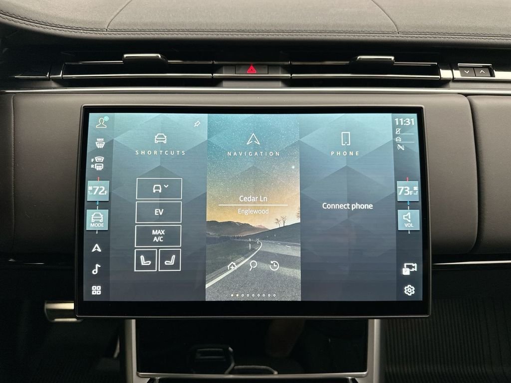 New 2026 Fuji White Land Rover SE image 21