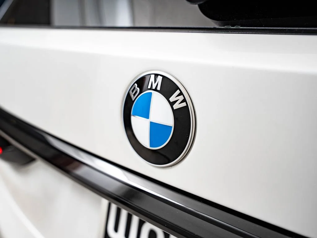 New 2027 Mineral White Metallic BMW xDrive40i image 18