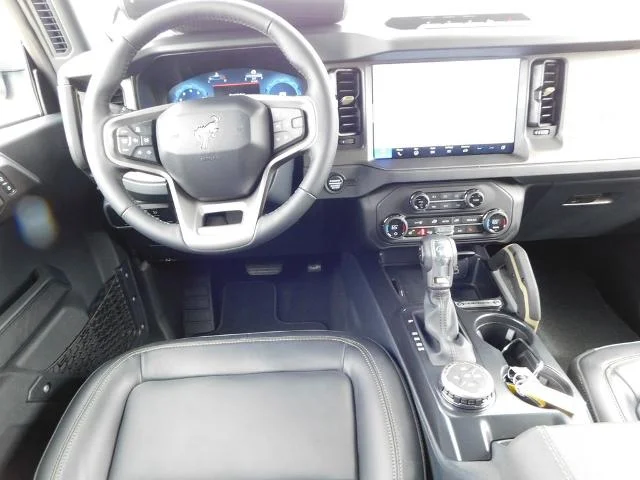 New 2026 Avalanche Gray Ford Badlands® image 57