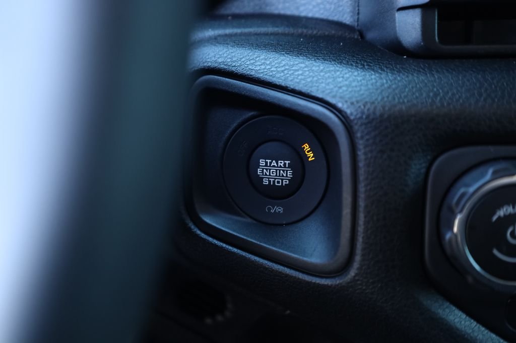 2025 Jeep Gladiator Willys - Photo 32