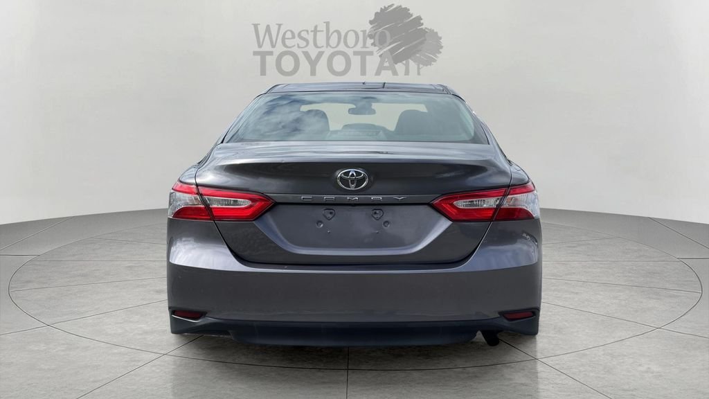 Used 2018 Gray Toyota LE image 5