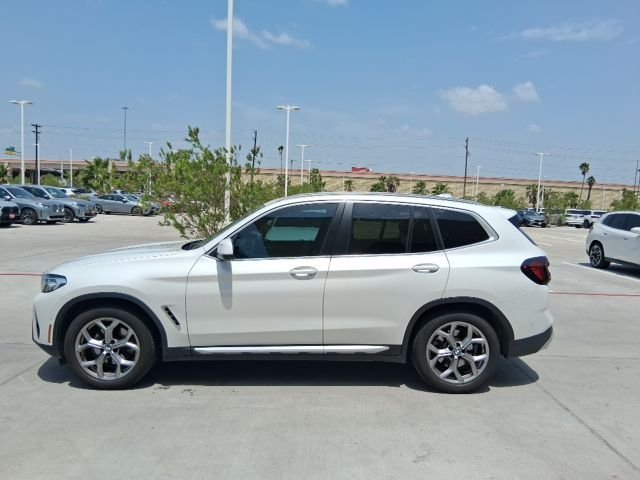 Used 2023 White BMW sDrive30i image 3