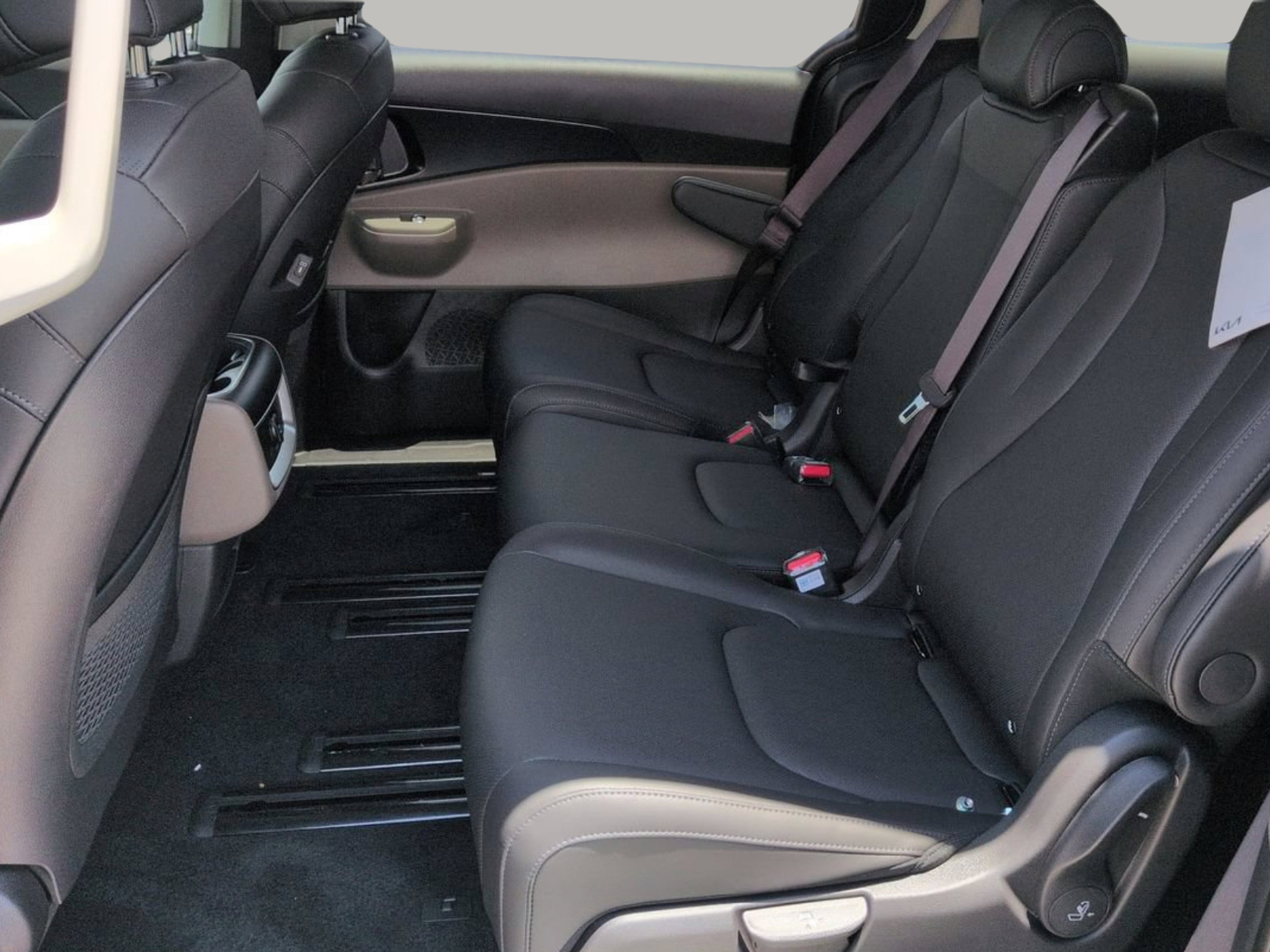 2026 Kia Carnival LXS - Photo 20