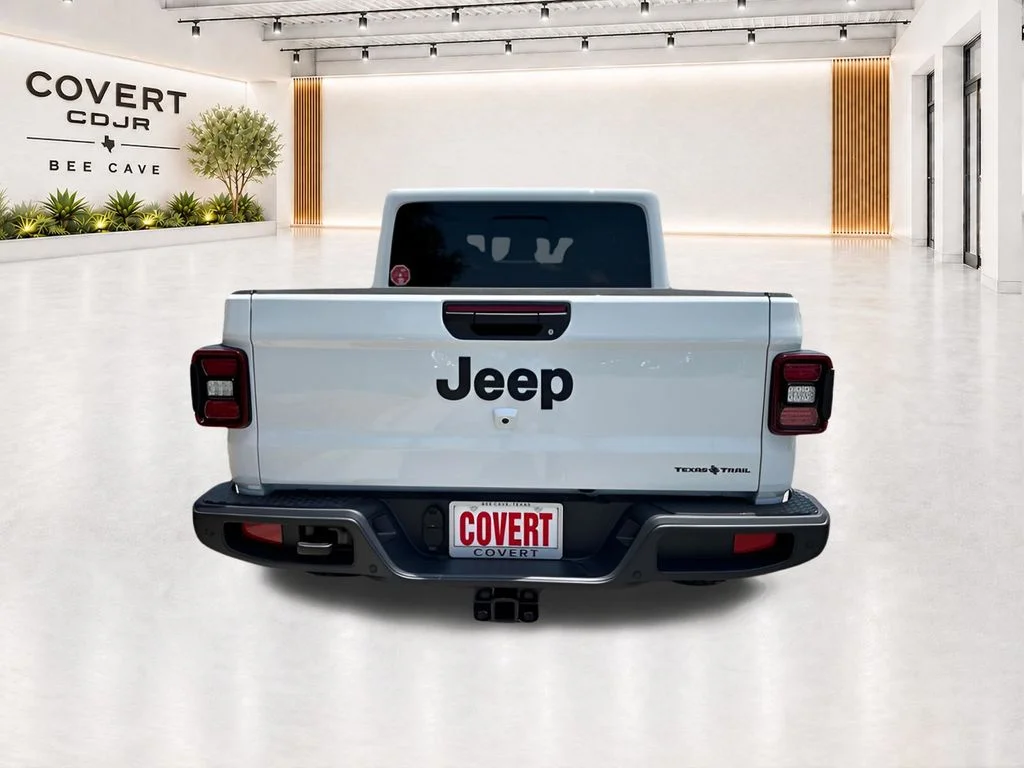 New 2026 Bright White Clear-Coat Exterior Paint Jeep Texas Trail image 10