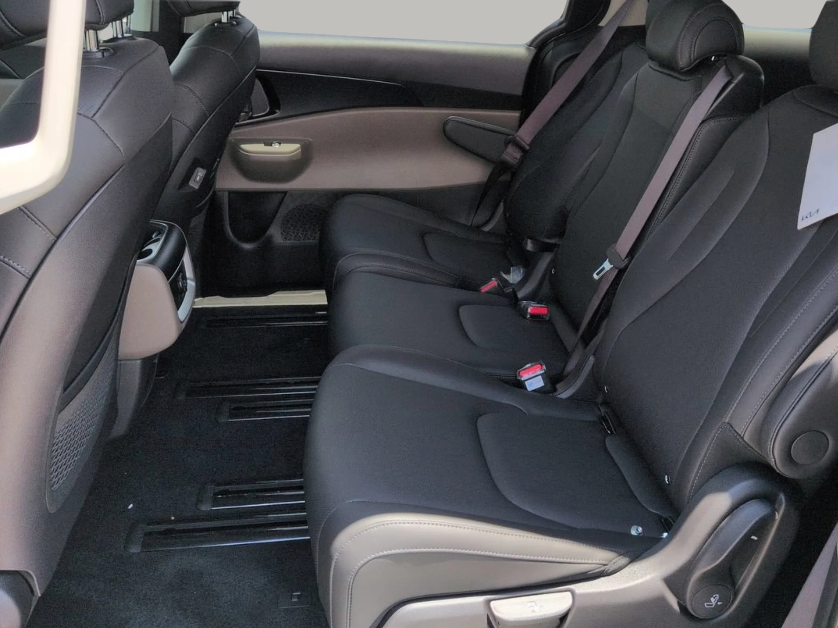 2026 Kia Carnival LXS - Photo 20