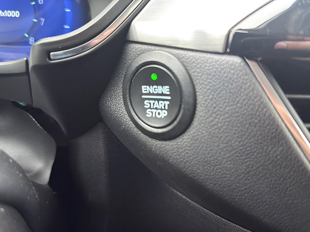Used 2022  Ford Titanium image 17
