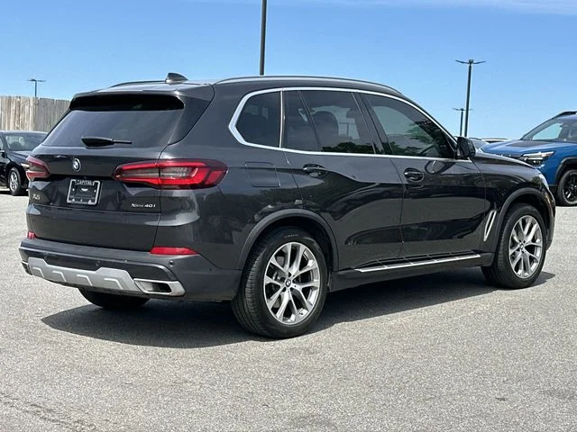 Used 2023 Gray BMW xDrive40i image 12