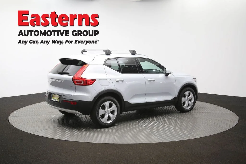 Used 2021 Gray Volvo Momentum image 40