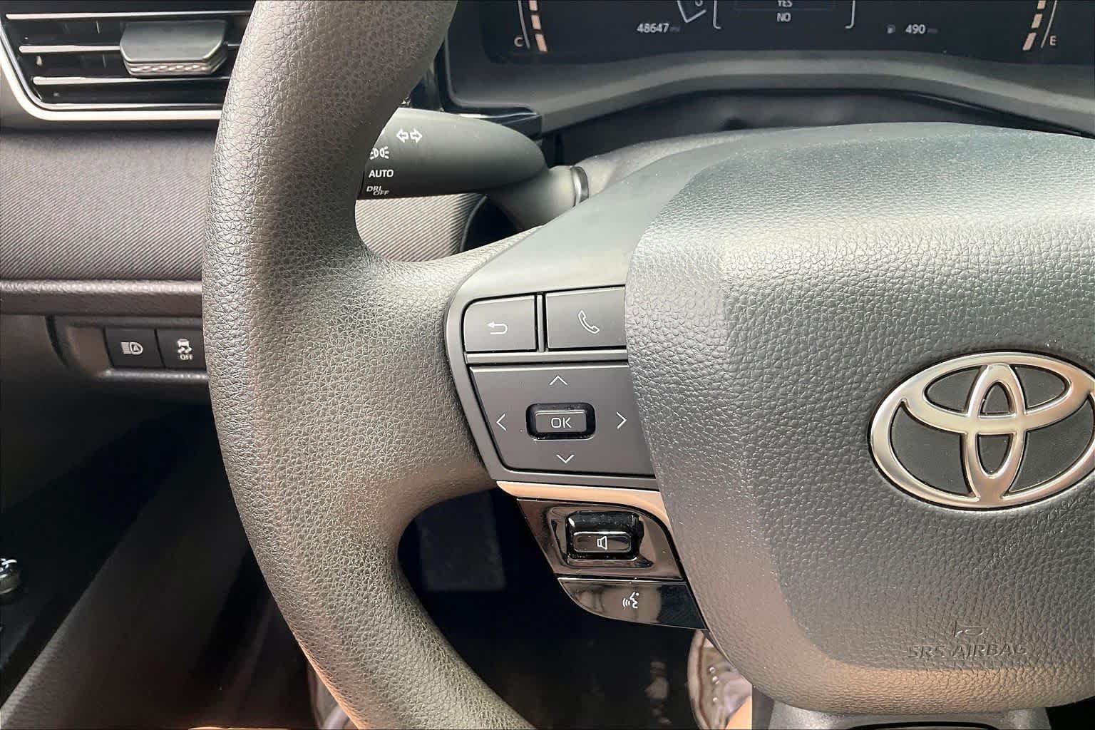 Used 2025 Ocean Gem Toyota LE image 22