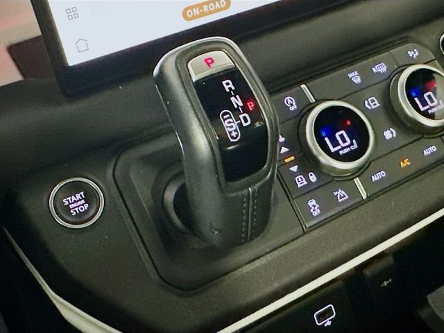 Used 2022  Land Rover X-Dynamic HSE image 18