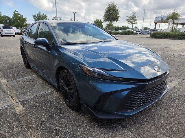 Used 2025 Ocean Gem Toyota SE image 3
