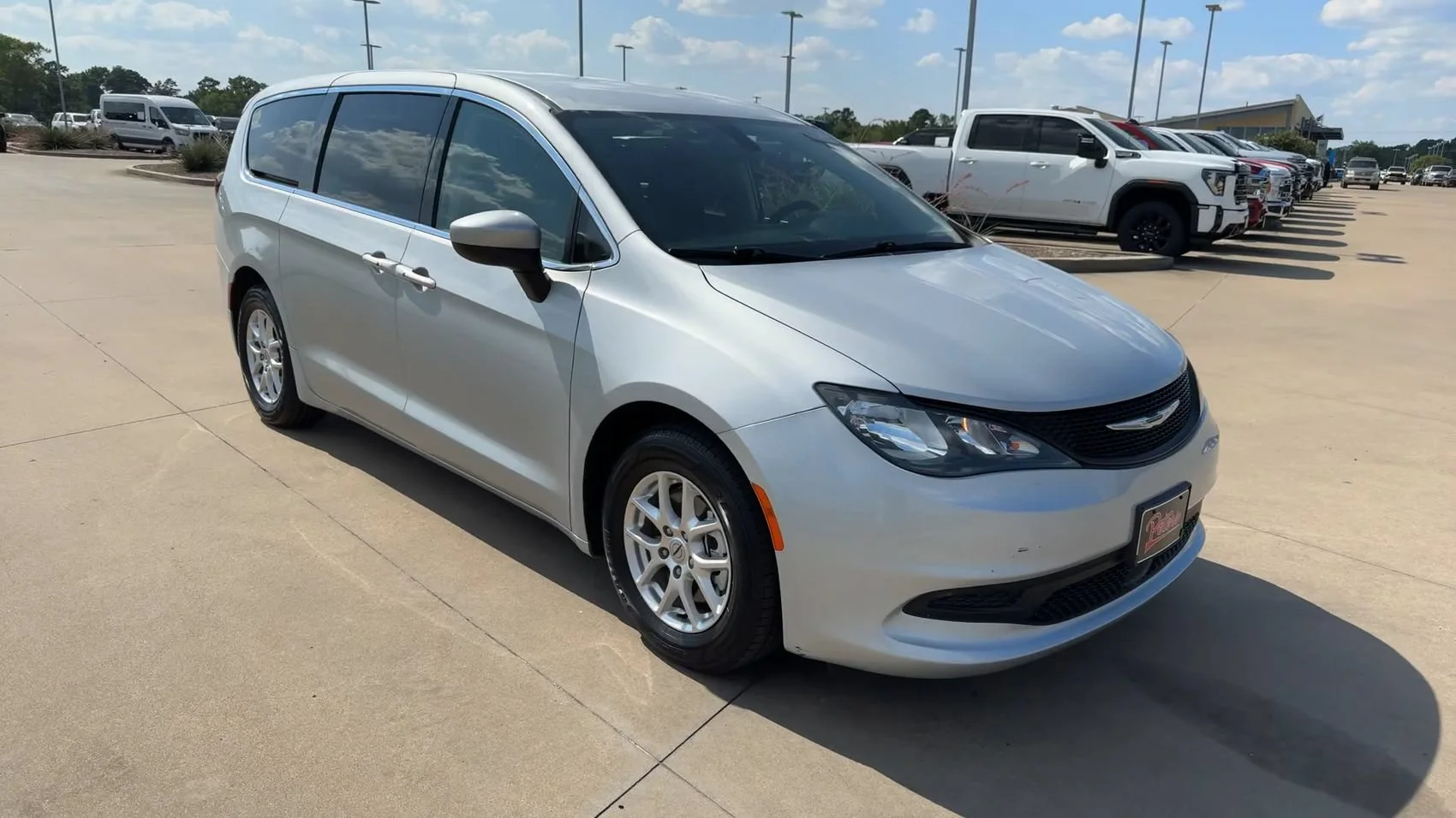 Used 2022 Silver Mist Clearcoat Chrysler LX image 3