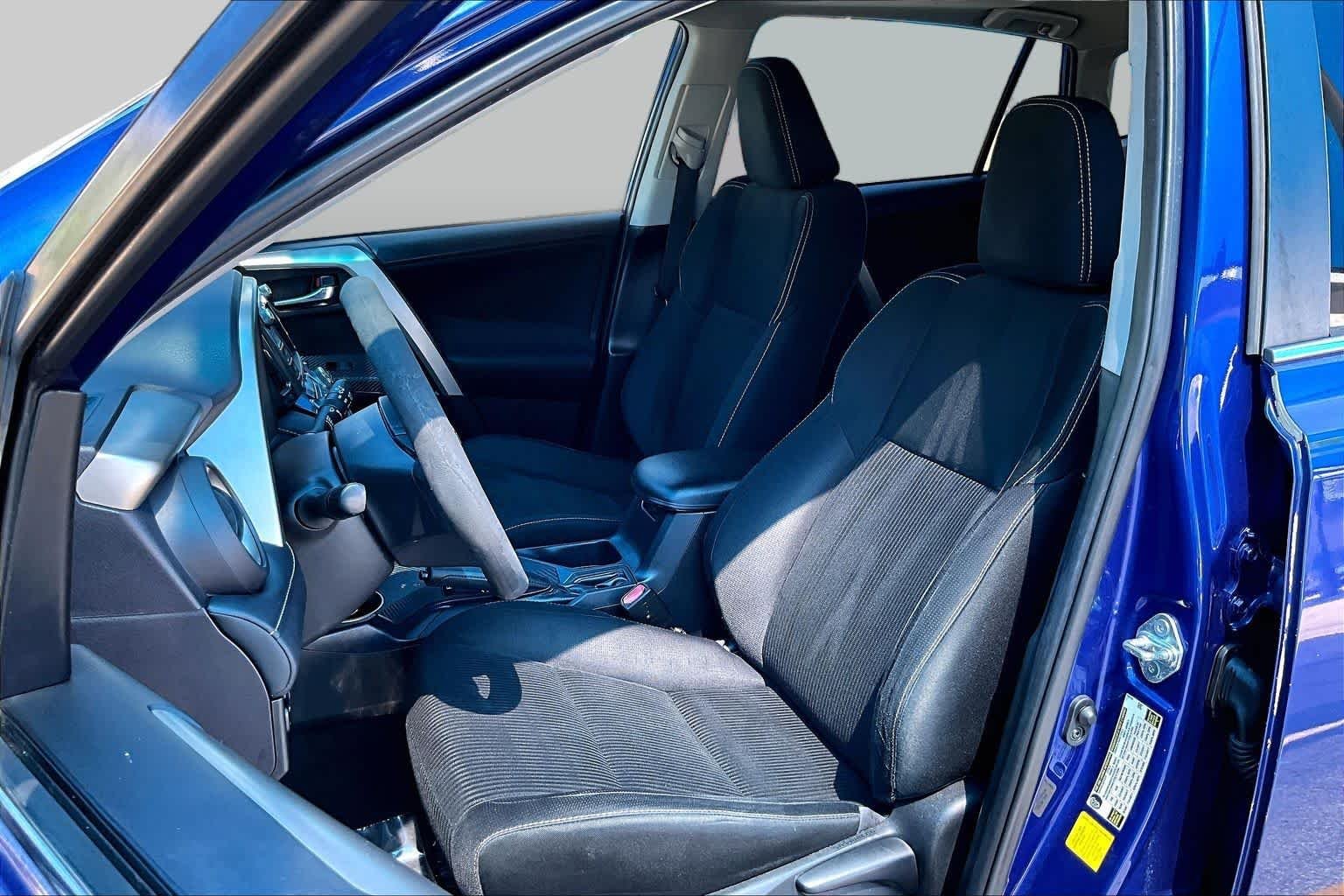 Used 2014 Blue Crush Metallic Toyota XLE image 7