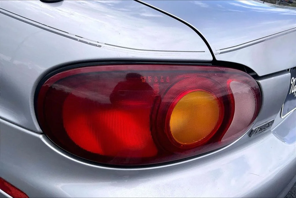 Used 1999 Silver Mazda Base image 21