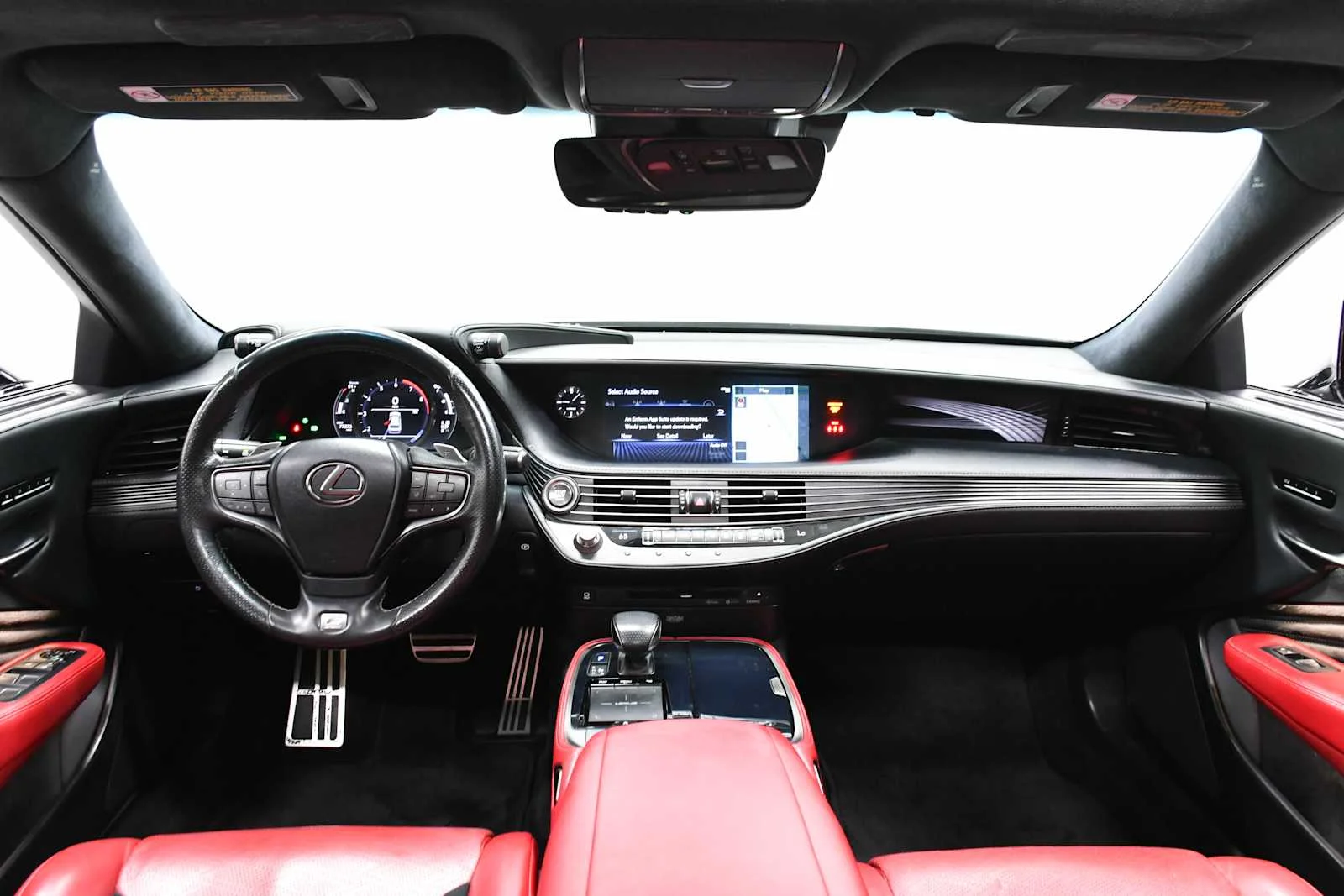 Used 2018 Liquid Platinum Lexus  image 18