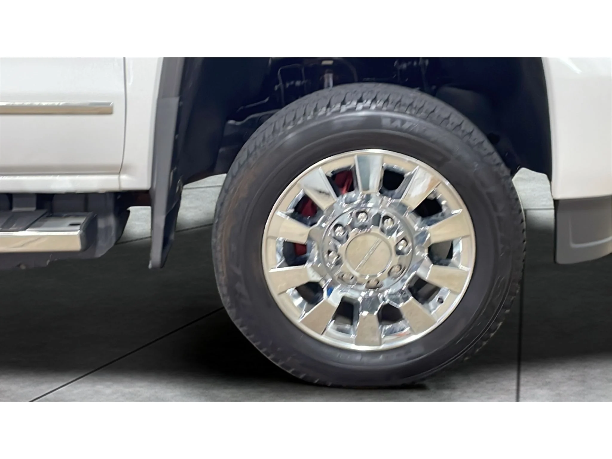 Used 2019 Summit White GMC Denali image 20