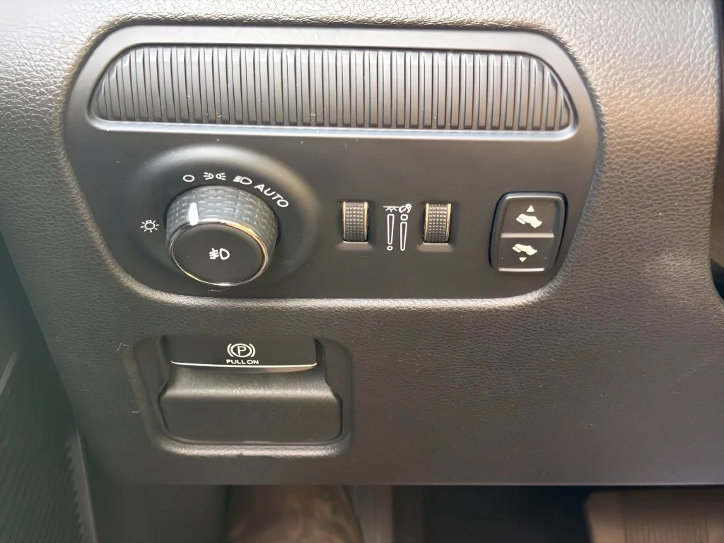 Used 2024 Silver Zynith Jeep Series II image 19
