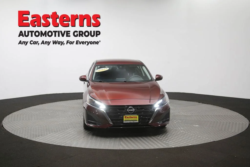 Used 2023 Red Nissan 2.5 SV image 51