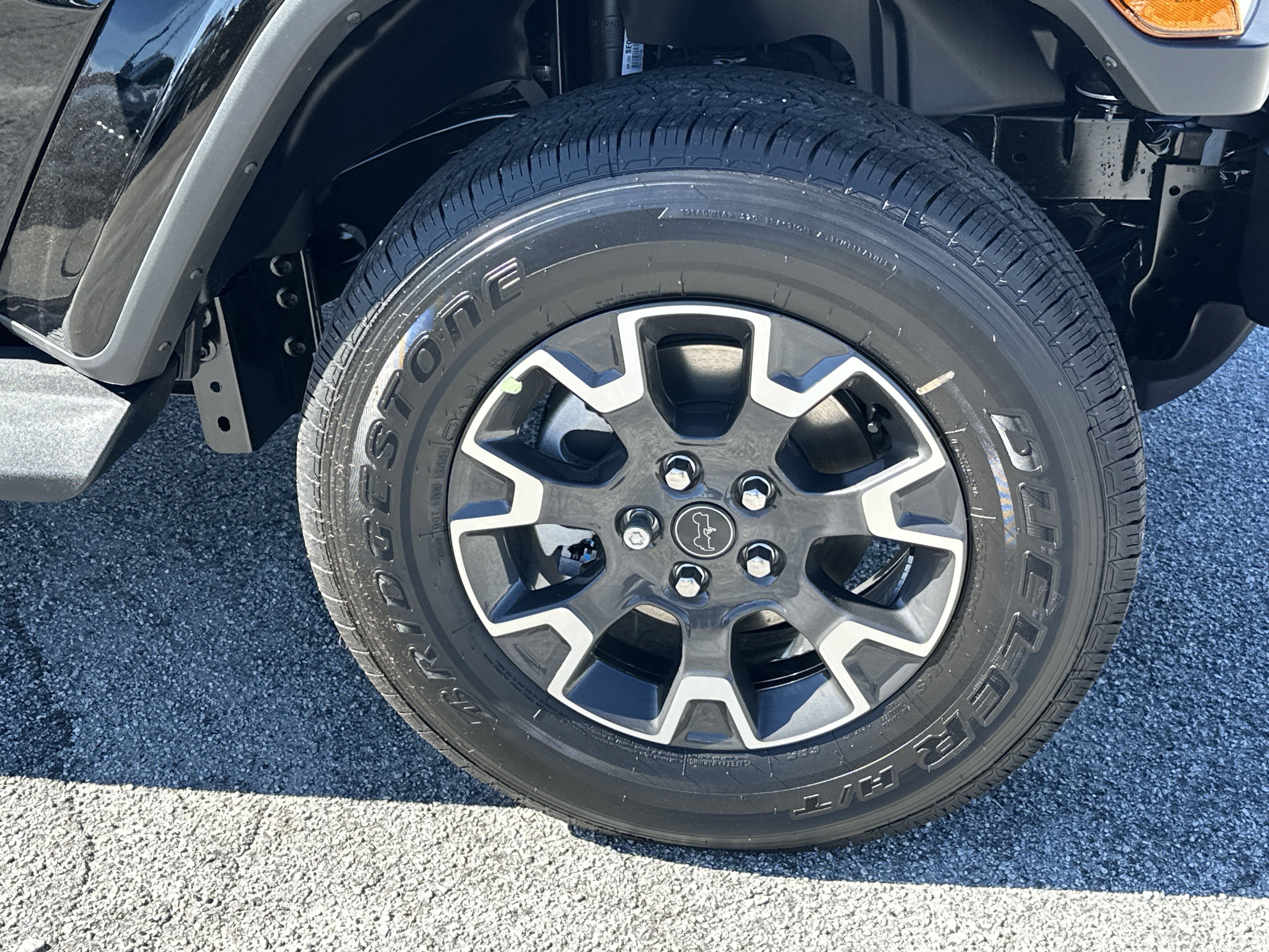 New 2026 Black Clear-Coat Exterior Paint Jeep Sahara image 13