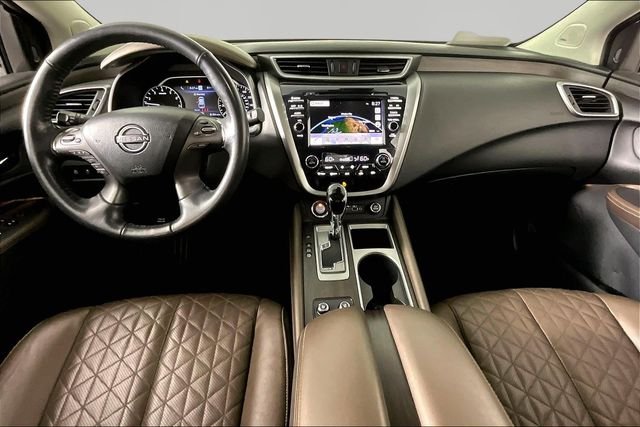 Used 2023 White Nissan Platinum image 6